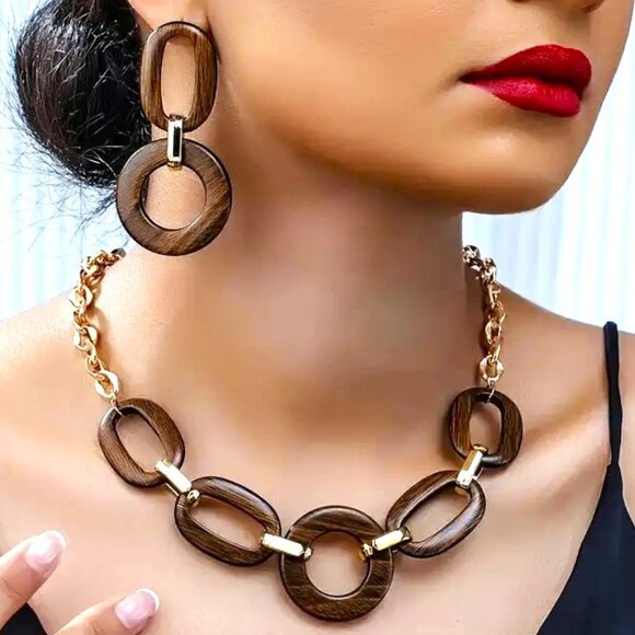 Necklace & Earrings Chunky Wood Set Statement Gold Bold Trendy Y2K Glam Stylish - Picture 1 of 4